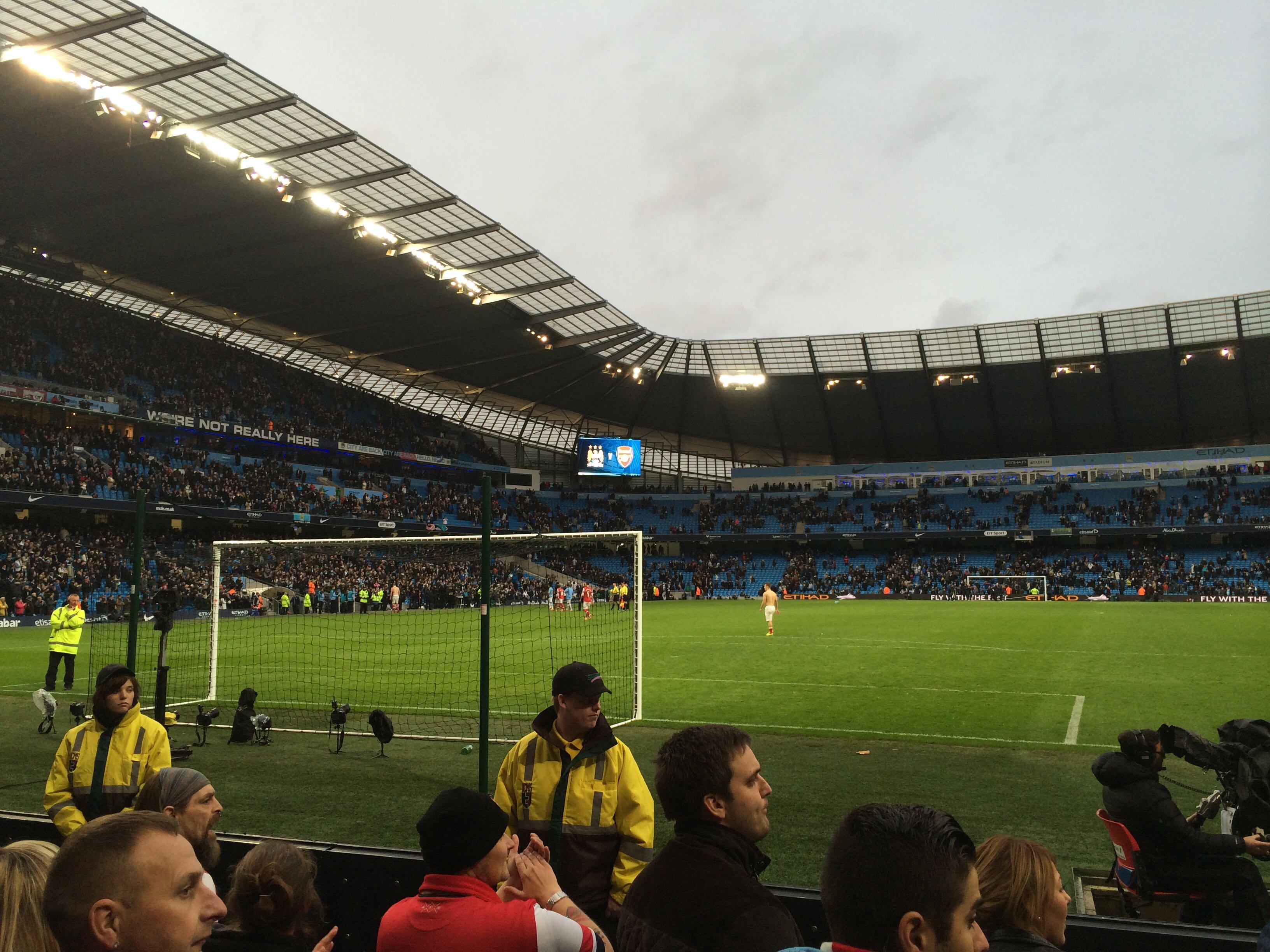 到他在球场 到他在球场